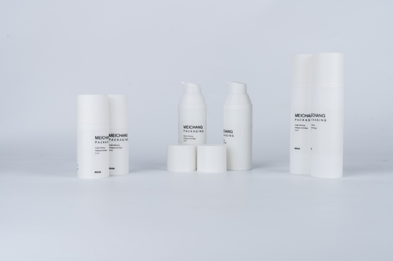 15ml 30ml 50ml Bottle de la bomba de loción sin aire de color blanco mate de 0.25ml